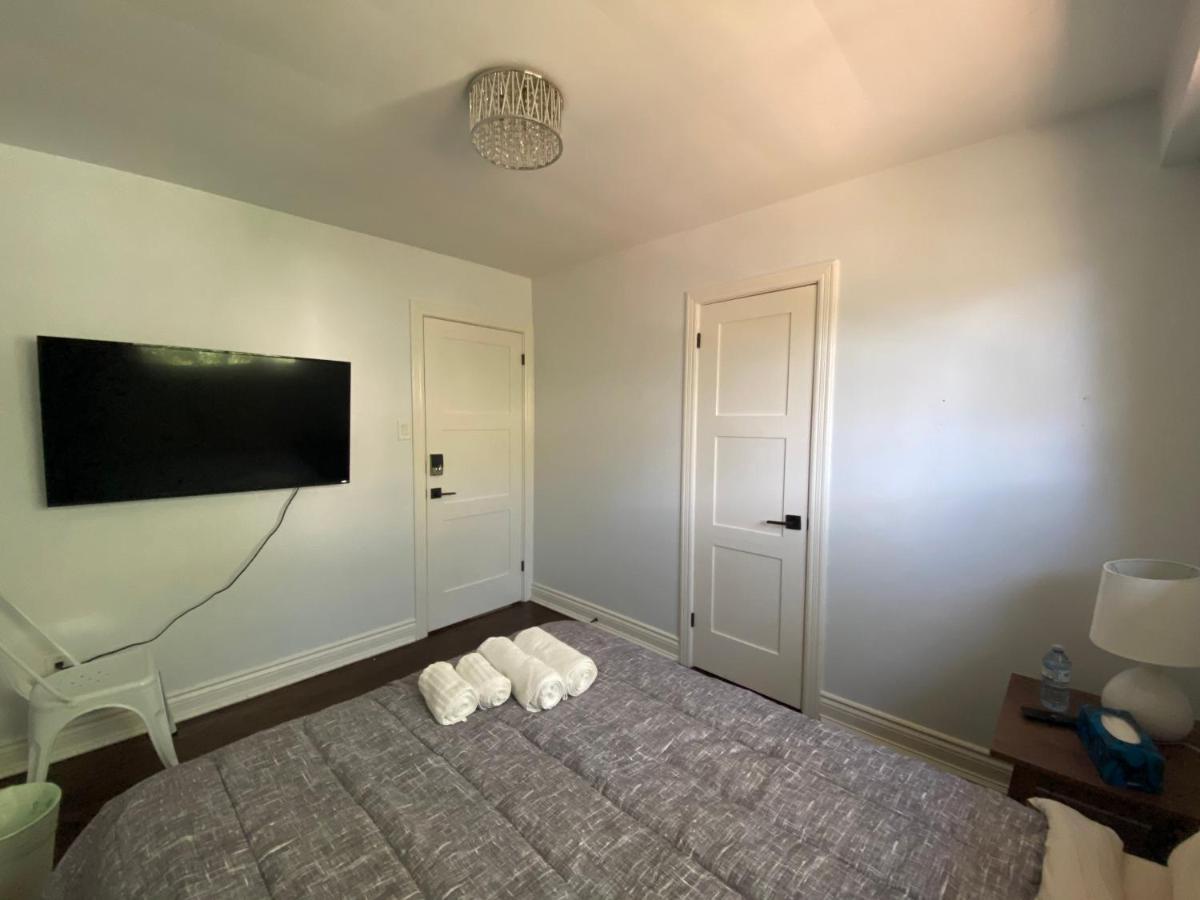 Yonge And Finch Subway !q Spacious & Quiet Private Bdr With Shared Bathroom Homestay *